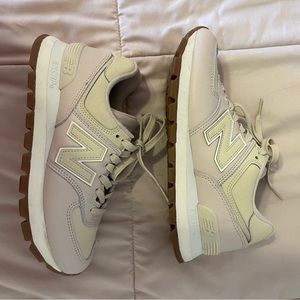 New Balance 327 US Women Size 6.5